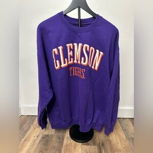 Men’s or women’s Clemson Tigers Purple sweatshirt size xl